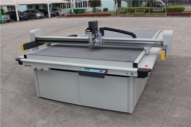 Het Tapijt die van het pluchespeelgoed Machine/Steekproefsnijmachine voor Verbindingspakking maken
