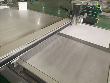 Hoge snelheidscnc de Machine van de Schuimsnijder met Multi - Functie Scherp Hulpmiddel